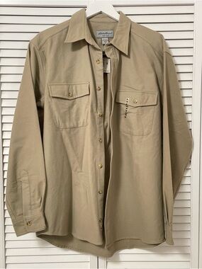 NWT Eddie Bauer Cotton Shirt Long Sleeve Button Up Pockets Beige Tan Outdoorsy